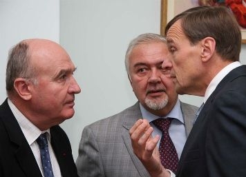 Почему заменяются сопредседатели Минской группы ОБСЕ?