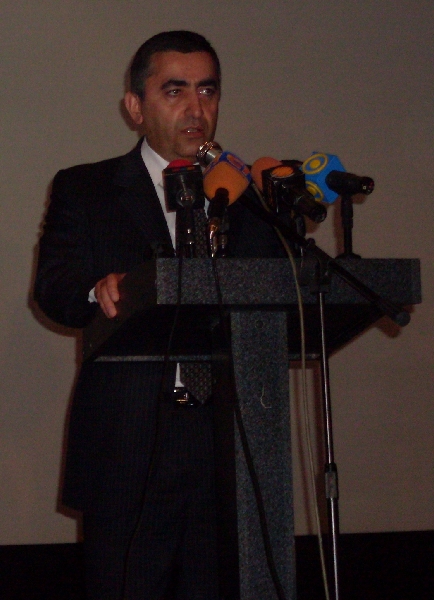 Արմեն Ռուստամյան. «Այս ընտրությունների քաղաքական նշանակությունը հստակ է»