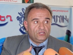 Դավիթ Հակոբյանը կվերցնի մանդատը