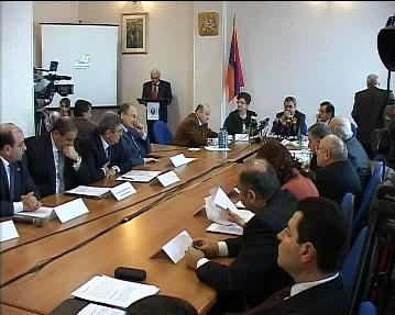 Վարդան Ղուկասյան. «Նմանվե՛ք Գյումրու քաղաքապետարանին»