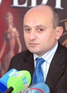 Ս. Սաֆարյան. «...այսօր նախագահը պետք է հրապարակի այն որոշումը, որի մասին նա ակնարկել էր Վաշինգտոն մեկնելուց առաջ»