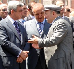 Ո՞ւմ ասածը չի համապատասխանում իրականությանը