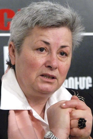 Հրանուշ Խառատյան. «Մենք այս ամենի մեջ կորցնում ենք մարդկային ռեսուրսը. մարդիկ արտագաղթում են»