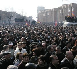 Психолог: «Недовольство дойдет до предела и превратится в потоп, так что, ситуацию считаю опасной»