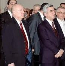 Գալուստ Սահակյանը համամի՞տ չէ, որ Գեղամյանը «դատարկ դհոլ» է