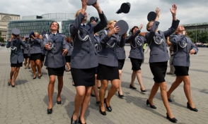 Կին ոստիկանները հայտնվեցին