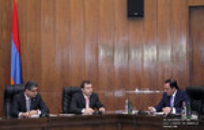 Կառավարությունում քննարկվել են սահմանային անցակետերում առկա խնդիրները