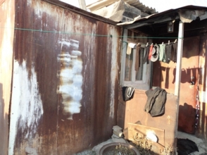 Գյումրիում 9–հոգանոց ընտանիքը բնակվում է փոքրիկ տնակում