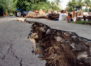 Сильное землетрясение на границе Грузии и Азербайджана привело к разрушениям