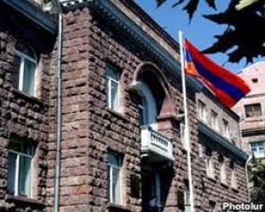 Լևոն Տեր-Պետրոսյանը, Արթուր Բաղդասարյանն ու էլի մի քանի հոգի ինքնաբացարկի դիմում են ներկայացրել