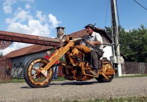 Հունգարացին փայտե մոտոցիկլ է ստեղծել