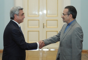 Иран придает важное значение углублению отношений с Арменией – Мухаммад Реиси