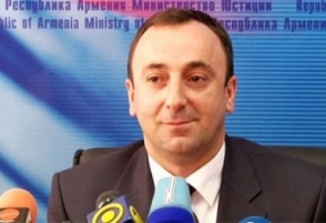 Պարզաբանում. նախարարի կինը նոտար դառնալու ցանկություն չունի և չի էլ ունեցել