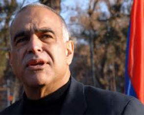 Րաֆֆի Հովհաննիսյանի քարոզարշավը մեկնարկում է Արամ Խաչատրյանի արձանին հարող տարածքից