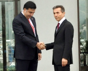 Иванишвили призвал Саакашвили зафиксировать «четкую» позицию по конституционным поправкам