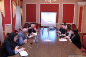 Члены парламентской группы «Армения-Франция» встретились Валери Буайе