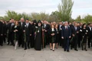 Քաղաքական վերնախավն այցելեց Ծիծեռնակաբերդ