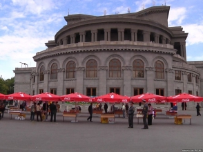 Դիրքորոշումների անապատ քաղաքական դաշտում