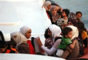 У берегов Сицилии спасли 350 сирийских беженцев