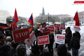 Դավութօղլուի դեմ բողոքող ցուցարարների և ոստիկանների միջև բախում է տեղի ունեցել (տեսանյութ)