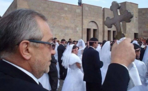 Մեծ հարսանիքի 674 զույգերը պահանջում են ազատ արձակել Լևոն Հայրապետյանին