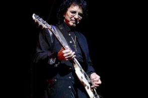 Թոնի Այոմին ցանկանում է աշխատել Թոմ Ջոնսի հետ