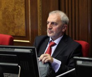 Արամ Մանուկյանի համոզմամբ՝ Սերժ Սարգսյանը մտահոգված է