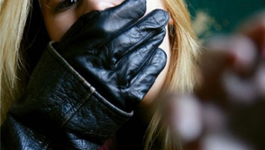 Փակել էր աղջկա բերանն ու դանակի սպառնալիքով հափշտակել բջջային հեռախոսը