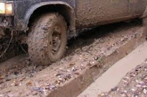 Սևան քաղաքում ավտոմեքենան արգելափակվել է ցեխակույտում