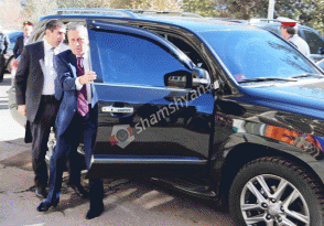 ԱԱԾ-ն չի տրամադրում Սյունիքի մարզպետի դեմ մահափորձի գործով ապացույցները (տեսանյութ)