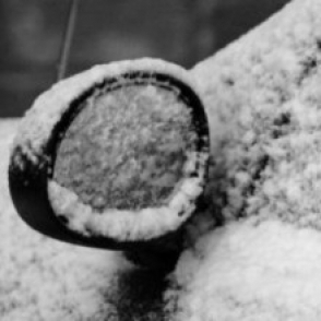 Ավտոմեքենաներն արգելափակվել են ձնակույտում