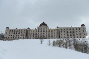 Ծաղկաձորում «Լեքսուս»–ն ընկել է փոսը