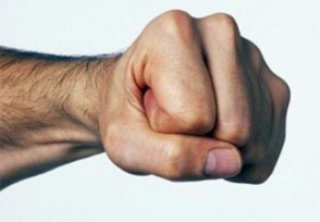 Ծեծի են ենթարկել և հափշտակել 2 հեռախոս