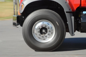 Այրվել է Վրաստանի քաղաքացու բեռնատար ավտոմեքենայի երկու անվադողը