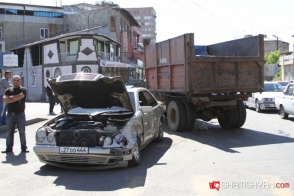 Բախվել է «Զիլ» մակնիշի աղբատար մեքենային