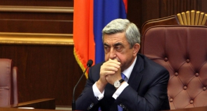 Գուցե համախմբվենք ու գլխի՞ց բռնենք