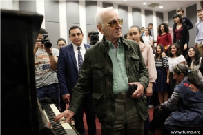 Շառլ Ազնավուրը Թումո է այցելել (ուսանկարներ)