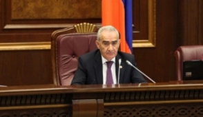 Գալուստ Սահակյանը վերադարձել է արձակուրդից