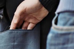 Գրպանահատության դեպքեր թիվ 27 երթուղայիններում