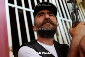 Պավել Մանուկյանին ու որդուն վիրահատում են