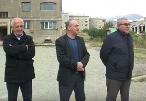 Представители «Консолидации» встретились с жителями ванадзорского квартала Тарон 2 (видео)
