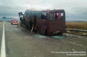 МЧС России организует авиаперевозку пострадавших в ДТП в Осетии граждан Армении