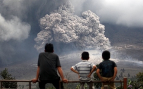 На Суматре проснулся вулкан Синабунг (фото)