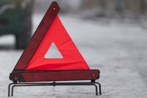 Տիգրանաշեն գյուղի ոլորաններում մեքենան հարվածել է ժայռաբեկորին