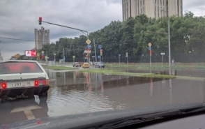 Очередной потоп в Москве (видео)