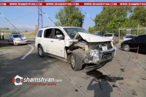 Սևանի թերակղզում 22-ամյա վարորդը Nissan Armada-ով վրաերթի Է ենթարկել 3 հետիոտնի, այնուհետև բախվել կայանված Opel-ին ու հաստաբուն ծառին