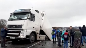 В Приморье обрушился автомобильный мост