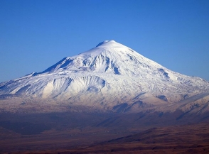 Արարատն այսօր ճերմակել է (լուսանկար)