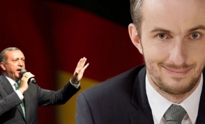 Չնայած Էրդողանի մասին բանաստեղծության արգելմանը` գերմանացի երգիծաբանը շարունակում է պայքարել