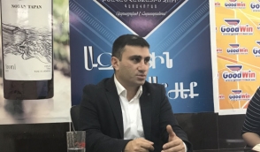 «Փաշինյանի թիմն սկսում է խնդիրներ ունենալ հասարակության հետ». Դ. Մալխասյան